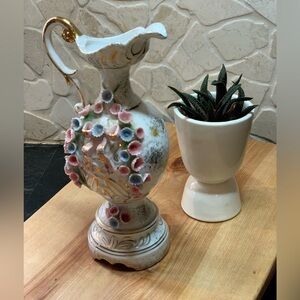 LEFTON | Vintage Case with Raised Flowers